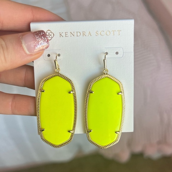 Kendra Scott
Danielle Gold Solid yellow neon Drop Earrings - Picture 2 of 4
